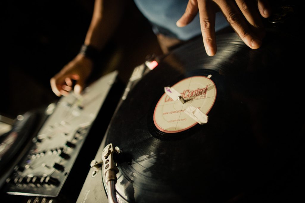 Spinning Drum turntables upclose with Romina's jhands mixing on vinyl